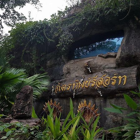 Chart Trip Resort Nakhonratcsaszima Kültér fotó