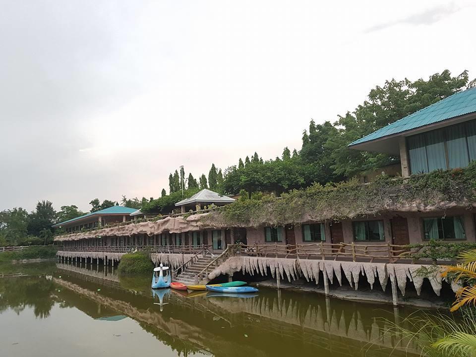 Chart Trip Resort Nakhonratcsaszima Kültér fotó
