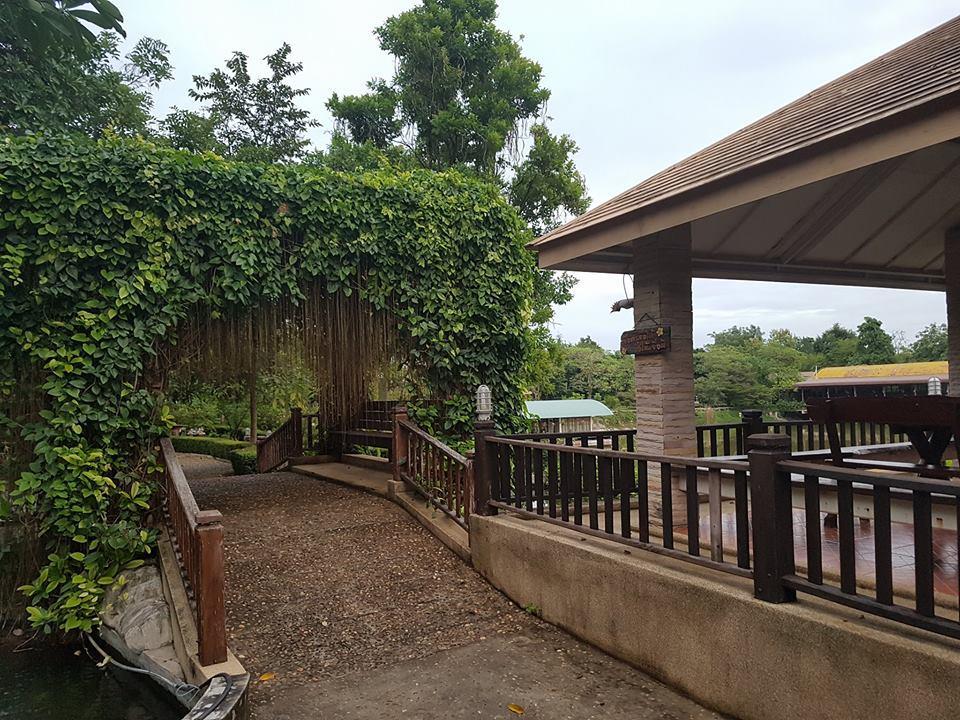 Chart Trip Resort Nakhonratcsaszima Kültér fotó