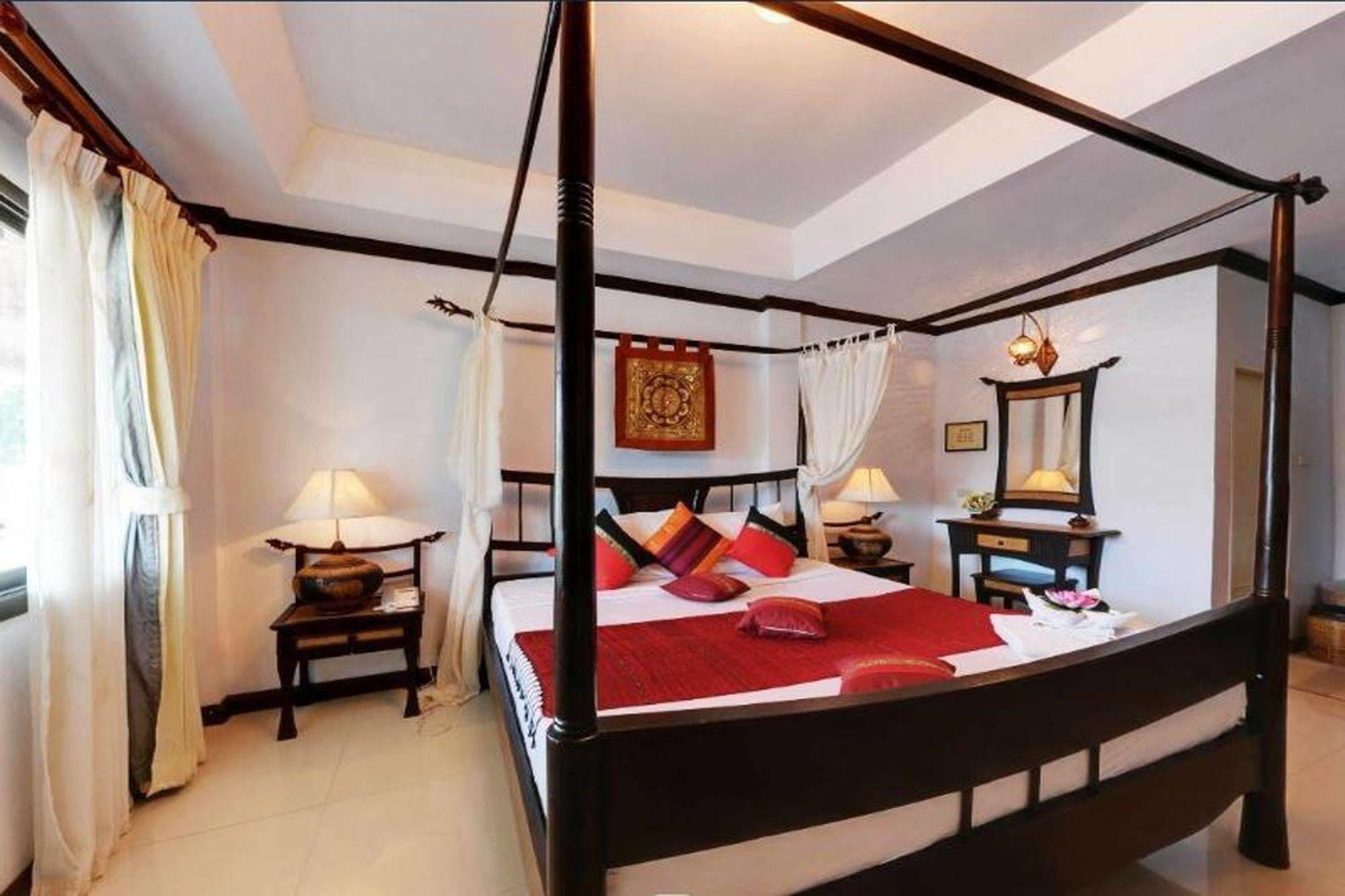 Chart Trip Resort Nakhonratcsaszima Kültér fotó