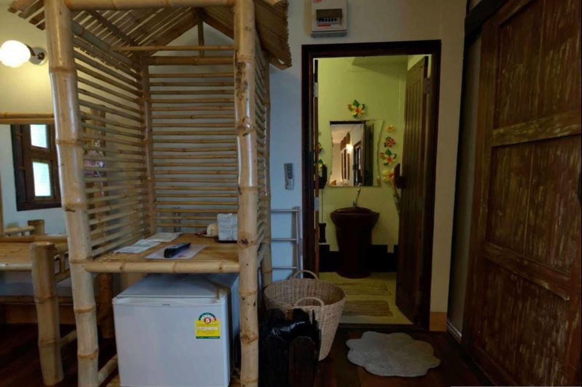 Chart Trip Resort Nakhonratcsaszima Kültér fotó