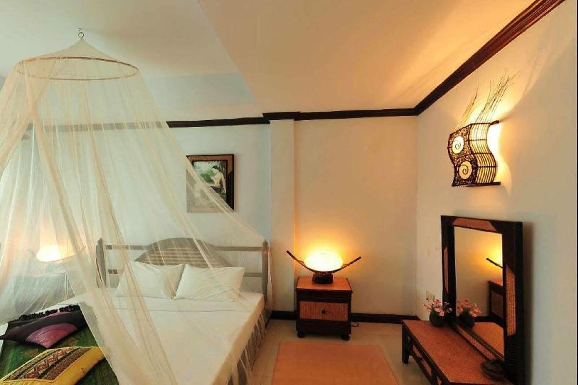 Chart Trip Resort Nakhonratcsaszima Kültér fotó
