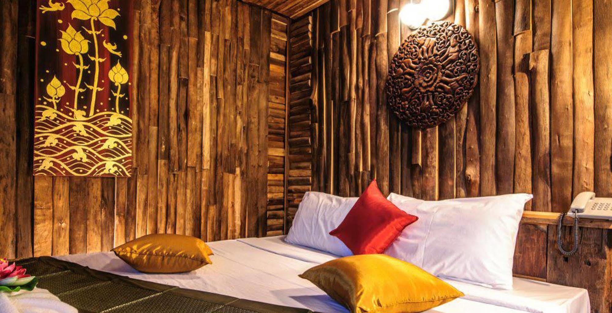 Chart Trip Resort Nakhonratcsaszima Kültér fotó